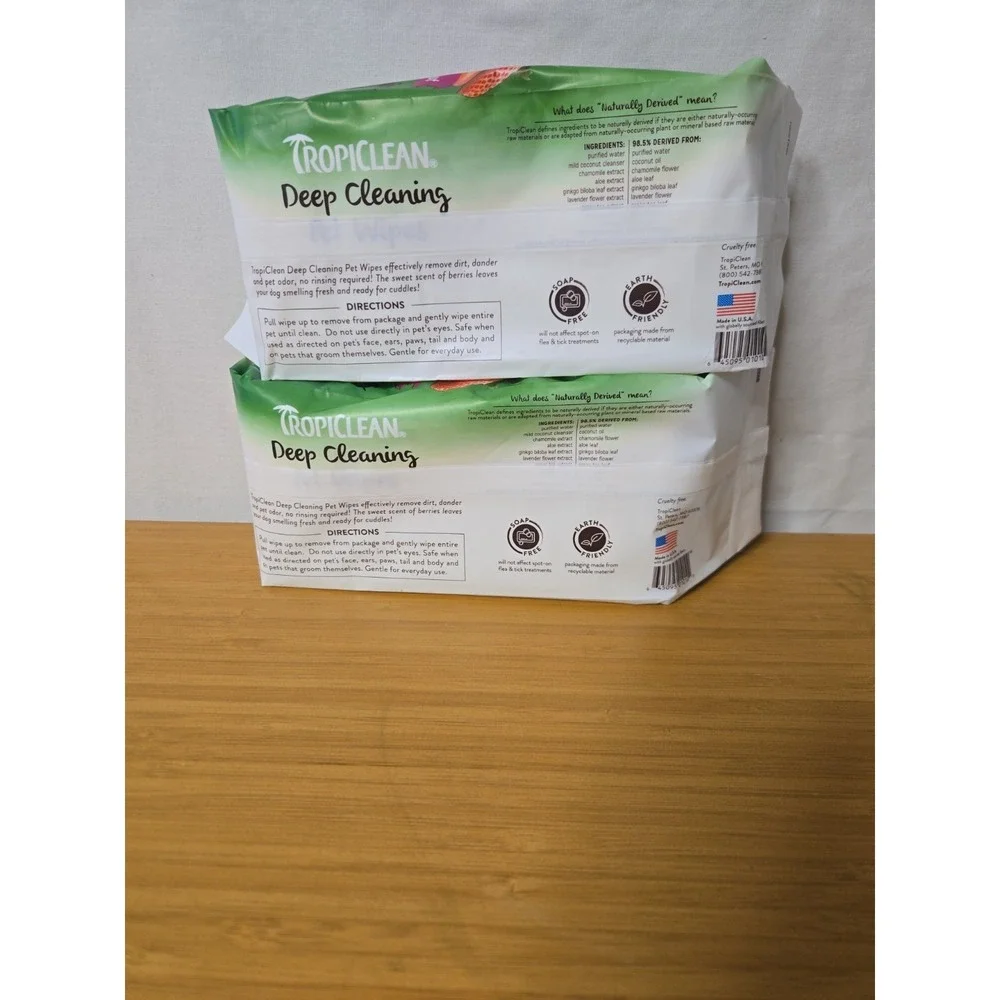 TropiClean Deep Cleaning Pet Wipes Hypoallergenic Berry And Coconut Scent. NEW